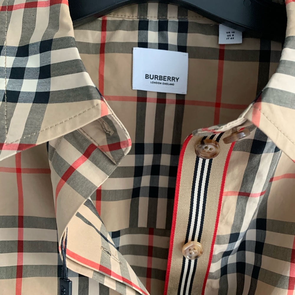 SOLD Burberry Palila Check Print Sleeveless Shirt - Picture 5 of 12